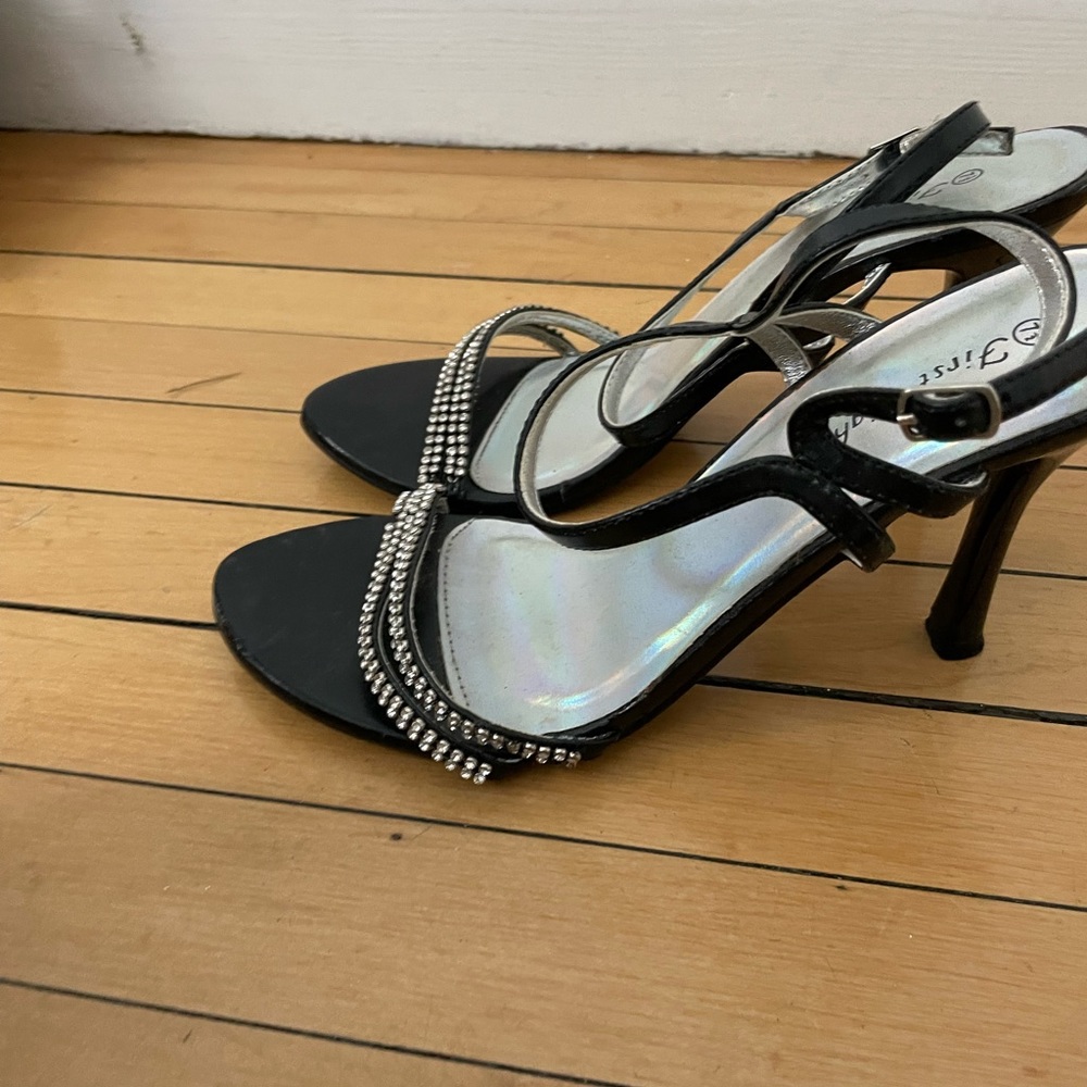 EUC First sight heel - Picture 3 of 4